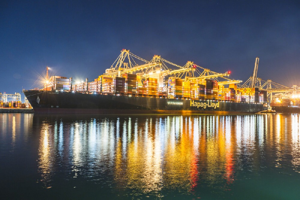 赫伯罗特订购八艘甲醇运输船,积极推进环保行动